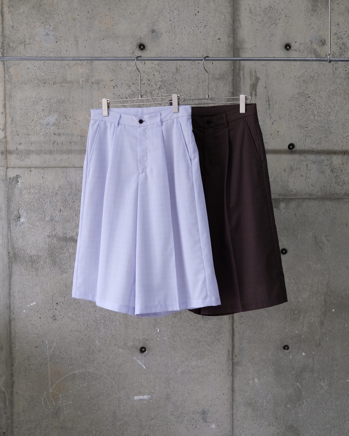 POLYPLOID / TUCK WIDE SHORTS C